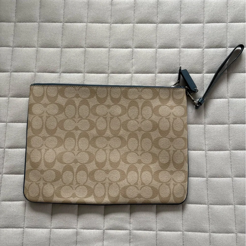Coach Multicolor Wristlet Tablet Laptop Case/Pouch/Sleeve